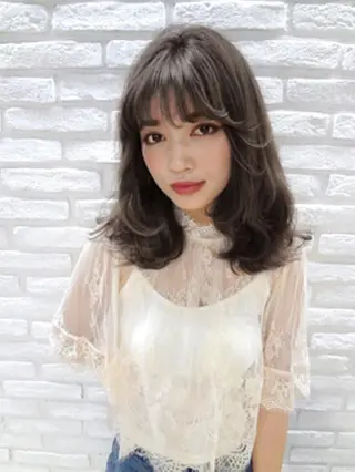 セミロング カラー 遠藤 眞実のヘアスタイル