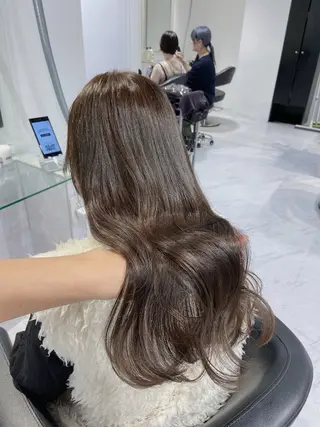 セミロング カラー センターパート特化 井上健太のヘアスタイル