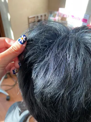 カラー Vyuha ビューハのヘアスタイル