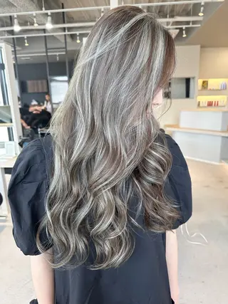 ロング カラー 井上 一平のヘアスタイル