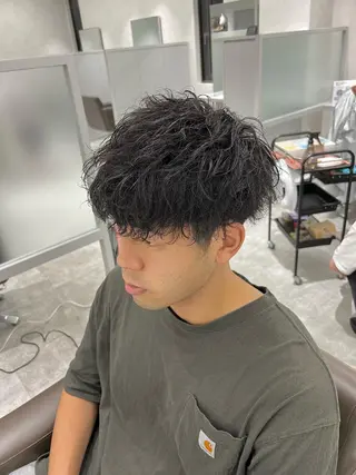 ショート カラー パーマ メンズ 関西センターパート メンズモデル募集のヘアスタイル