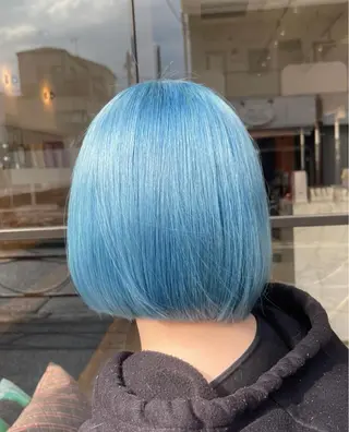 ショート udaハイトーン /ボブ/レイヤーのヘアスタイル