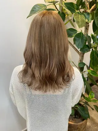 セミロング カラー 🌼ハイライト透明感 🌼maiのヘアスタイル