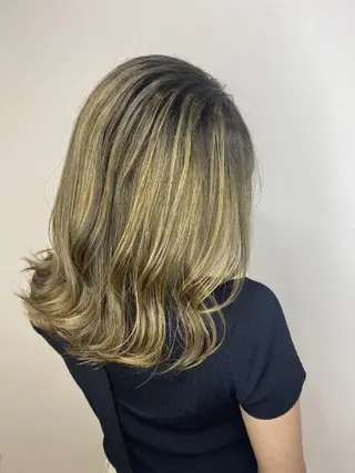 ミディアム APPEL / fujiiのヘアスタイル