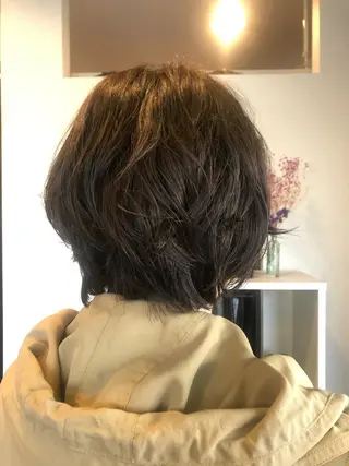 ショート カラー パーマ 谷口ゆめ/縮毛矯正/ 大人女子/眉ワックスのヘアスタイル