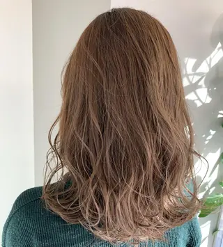セミロング カラー 心斎橋韓国ボブ 好原良真のヘアスタイル