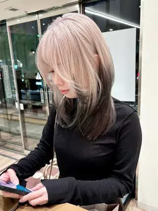 ミディアム カラー ケアブリーチ 坪井佑樹のヘアスタイル