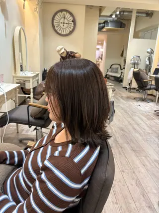 ミディアム カラー 艶カラー/縮毛矯正/ レイヤー/栄/あやかのヘアスタイル