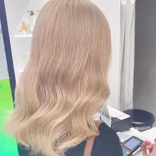 セミロング コテ巻き風パーマ 🦋にこ🦋のヘアスタイル