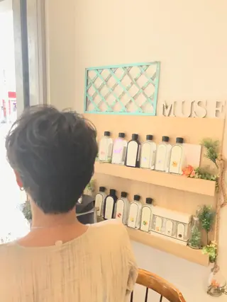 ショート カラー ヘアアレンジ スズキ シオリのヘアスタイル