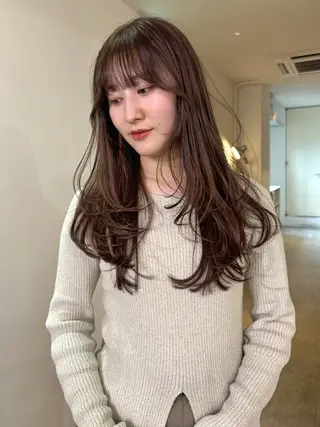 ロング カラー mizuki/ピンク ベージュ.レイヤーのヘアスタイル