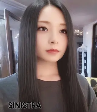 セミロング カラー 足利市・原宿・表参道 シニストラのヘアスタイル