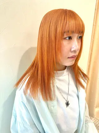 ロング 千葉ハイトーンカラー KASUMIのヘアスタイル