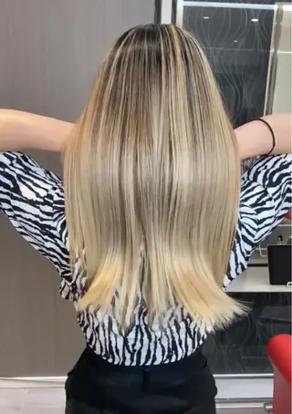 ロング ハイライト&ブリーチ 💇🏼‍♀MAHOのヘアスタイル