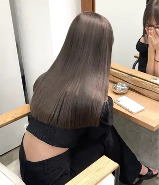 ロング タマシロカリン 艶カラー/レイヤーのヘアスタイル