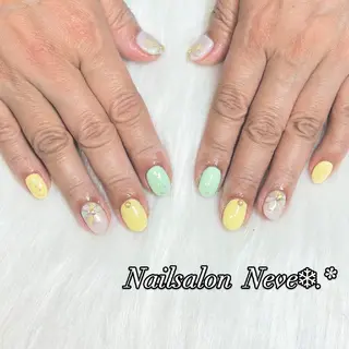 ネイル Nailsalon Neve❄︎.*のネイルデザイン