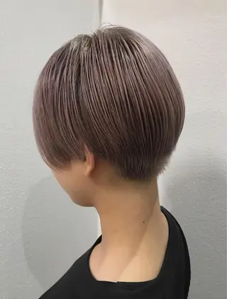 ショート カラー lani ブリーチ /ダブルカラーのヘアスタイル