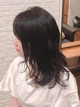 セミロング パーマ 伊藤 さやかのヘアスタイル