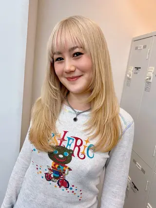 セミロング ハイトーン/ブリーチ 🧁soraのヘアスタイル