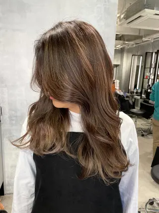 ロング カラー ハイトーン×髪質改善 KENTAのヘアスタイル