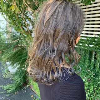 セミロング カラー 髪質改善 の達人/杉原碧仁のヘアスタイル