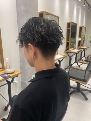 ショート パーマ メンズ 楠本 流星のヘアスタイル
