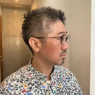 ショート メンズ センターパート/ニ ュアンスパーマのヘアスタイル