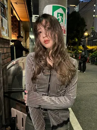 ロング 室屋 鈴音のヘアスタイル