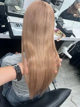 ロング カラー 渋谷🎨ブリーチ特化 ×エクステ🎨レンのヘアスタイル
