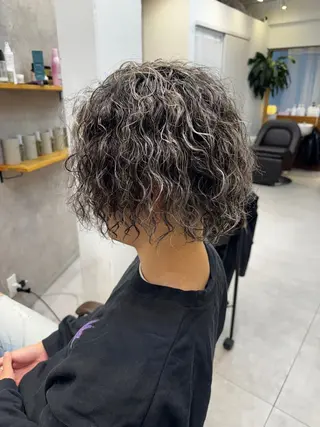 ミディアム パーマ メンズ 似合う髪型が 分からない方へのヘアスタイル