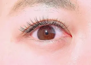 マツエク・マツパ 松永 夏のヘアスタイル