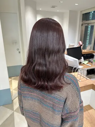 ロング カラー 安丸 結夏のヘアスタイル
