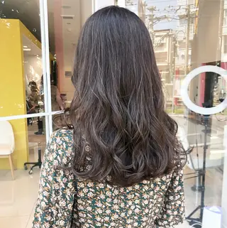 セミロング カラー ウルフカット ハッシュカット/七海のヘアスタイル