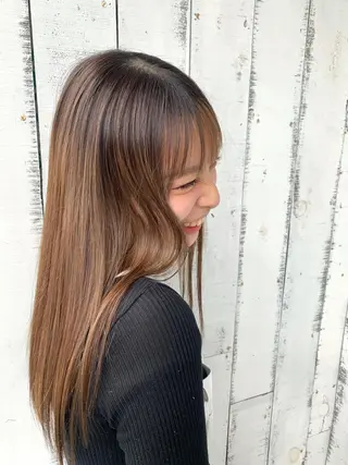 セミロング 金井愛華 【monolith】のヘアスタイル