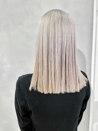 セミロング カラー カット・ブリーチ TAIGAのヘアスタイル