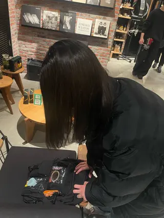 ミディアム カラー rin 🖤〈大宮〉のヘアスタイル