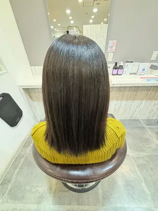 ミディアム カラー 平瀬 胡桃のヘアスタイル