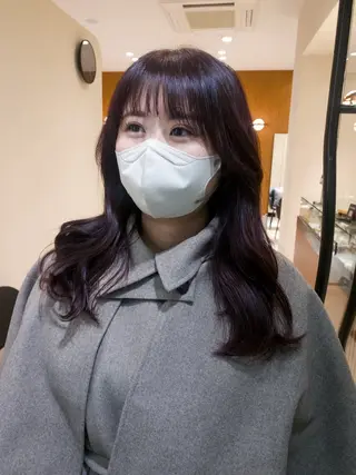 セミロング カラー yiye shioriのヘアスタイル