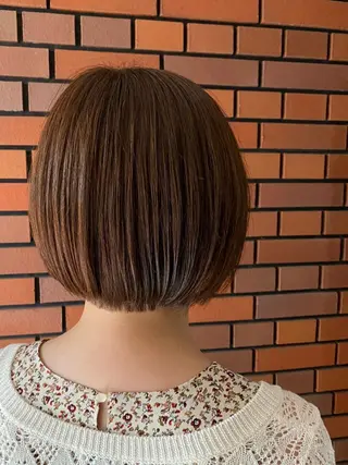 ショート カラー エイトウメダ 店長 稲尾友則のヘアスタイル