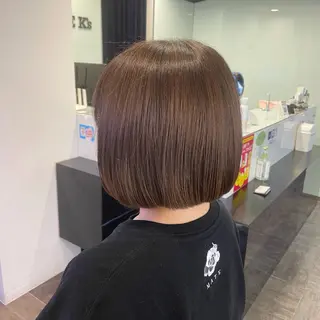 ショート 中村 友香🧸 ブリーチ/艶髪カラーのヘアスタイル