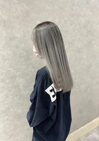 ロング カラー 一ノ瀬 暁のヘアスタイル
