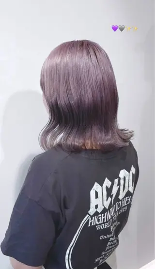 カラー ニトウ レイナのヘアスタイル