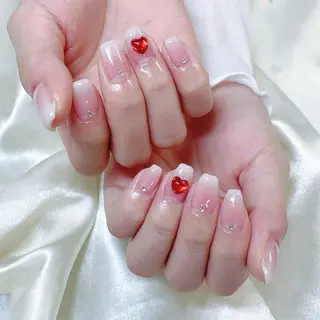 ネイル misaki 🩰‎🤍🎀のネイルデザイン