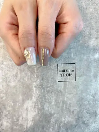 ネイル Nail &eye TROISのネイルデザイン