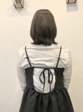 ミディアム カラー ヘアルーム カフーのヘアスタイル