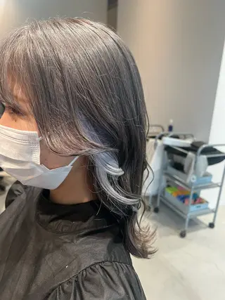 ミディアム カラー ヘアアレンジ bh.maara デザイン／ハイトーンのヘアスタイル
