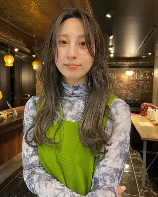 ロング カラー haco＋所属・圧倒的デザイン力 店長🎨RENAのヘアスタイル