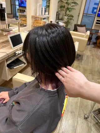ショート カラー 武井 哉子のヘアスタイル