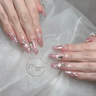 ネイル Maggie Nail🦩のネイルデザイン