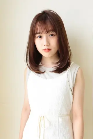 ミディアム 村橋 葵緒のヘアスタイル